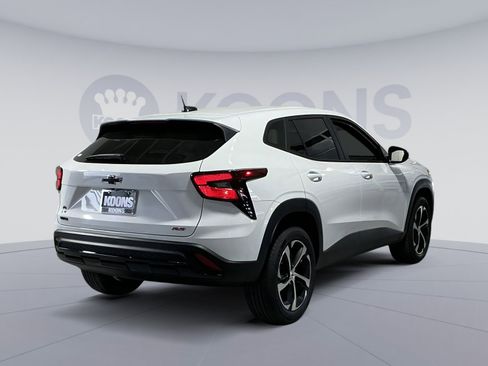 New 2026 Chevrolet Trax RS w/ Sunroof Package image 16