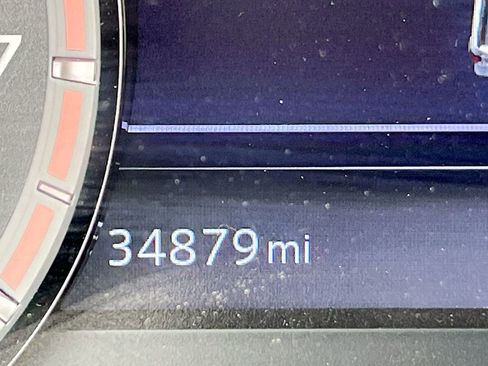 Used 2023 Nissan Titan PRO-4X image 12