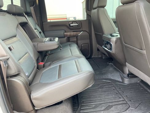 Certified 2020 GMC Sierra 2500 Denali w/ Denali Ultimate Package AWD/4WD image 19