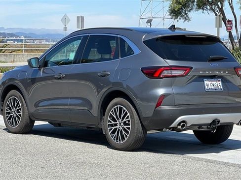 Used 2023 Ford Escape SE w/ PHEV Premium Package image 6