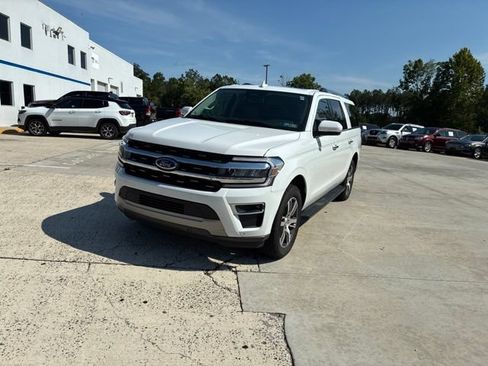 Used 2024 Ford Expedition Max Limited AWD/4WD image 12