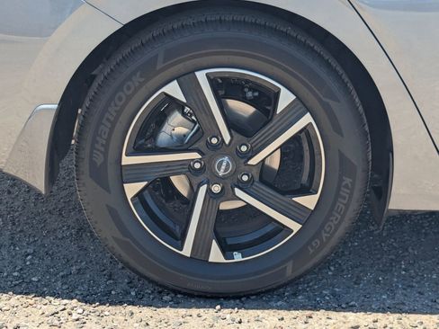 Certified 2025 Nissan Sentra SV w/ Trunk Package FWD image 9