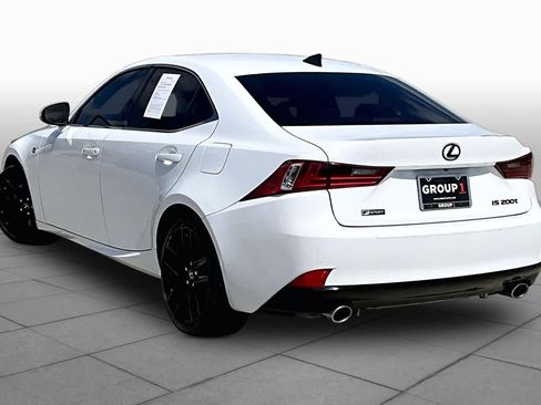 Used 2016 Lexus IS 200t w/ F Sport Package RWD image 11
