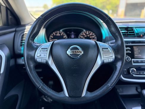 Used 2017 Nissan Altima 2.5 SV image 24
