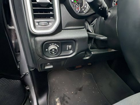 Used 2023 RAM 1500 Big Horn image 24