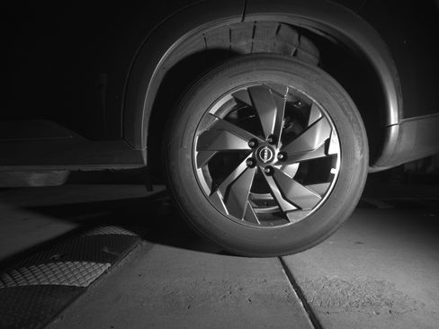 Used 2025 Nissan Rogue SV image 14