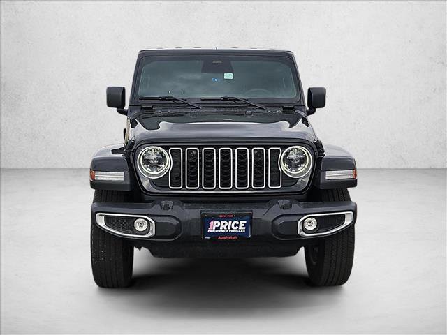 Used 2025 Jeep Wrangler Unlimited Sahara AWD/4WD image 2
