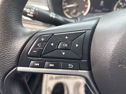Used 2022 Nissan Altima 2.5 SV FWD image 18