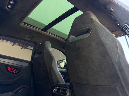 Used 2023 Lamborghini Urus Performante image 22