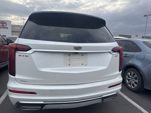Used 2021 Cadillac XT6 Premium Luxury image 7