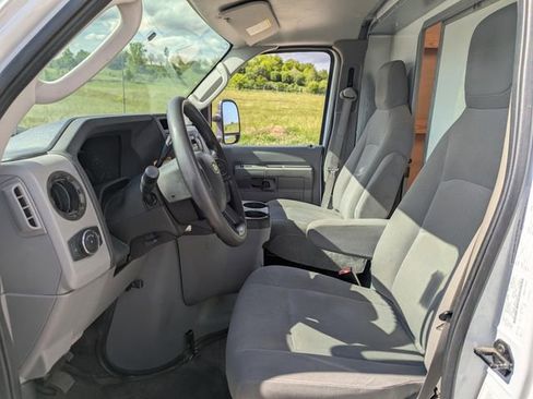 Used 2023 Ford E-450 and Econoline 450 Super Duty RWD image 11