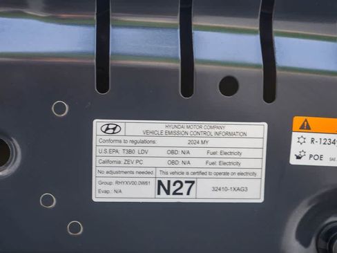 Certified 2024 Hyundai Ioniq 5 SEL RWD image 27