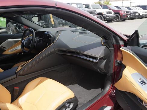 Used 2020 Chevrolet Corvette Stingray Preferred Cpe w/ 2LT Preferred Equipment Group RWD image 31