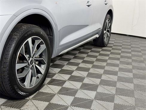 Used 2022 Audi Q5 2.0T Premium Plus w/ Premium Plus Package image 11