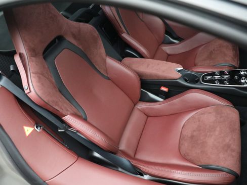 Used 2023 McLaren GT image 26