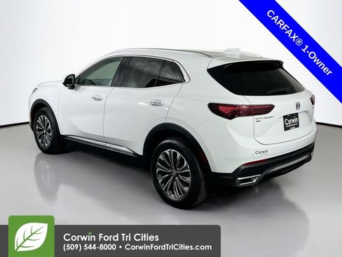 Used 2025 Buick Envision Preferred AWD/4WD image 11