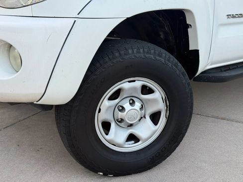 Used 2006 Toyota Tacoma PreRunner RWD image 54