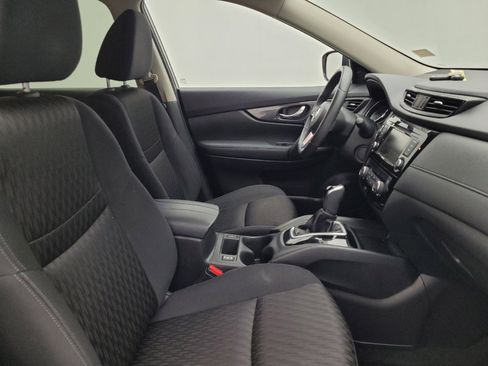 Used 2018 Nissan Rogue SV w/ Premium Package image 21