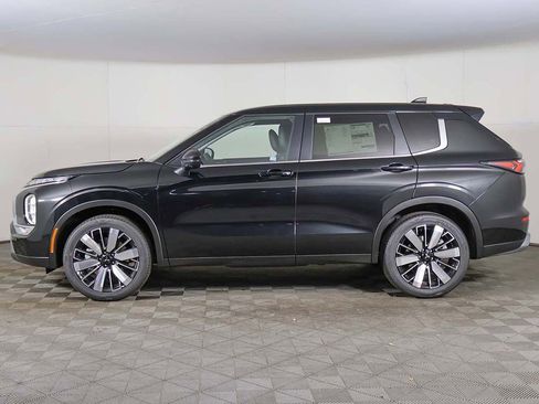New 2026 Mitsubishi Outlander SE FWD image 17