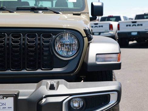 New 2026 Jeep Gladiator Sport AWD/4WD image 5