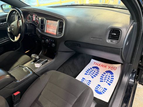 Used 2014 Dodge Charger SXT RWD image 23