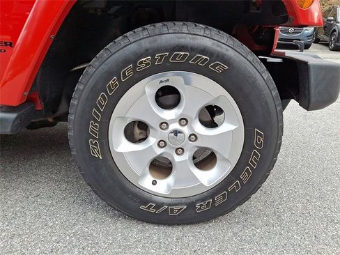 Used 2014 Jeep Wrangler Unlimited Sahara w/ Dual Top Group image 14