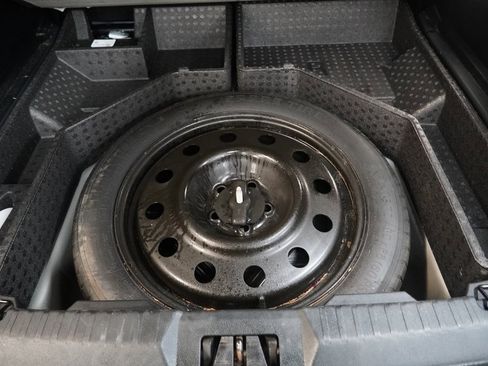 Used 2019 Ford Edge SEL image 10