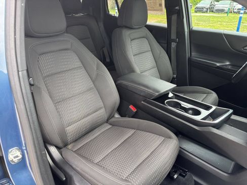 Used 2025 Chevrolet Equinox LT FWD image 37