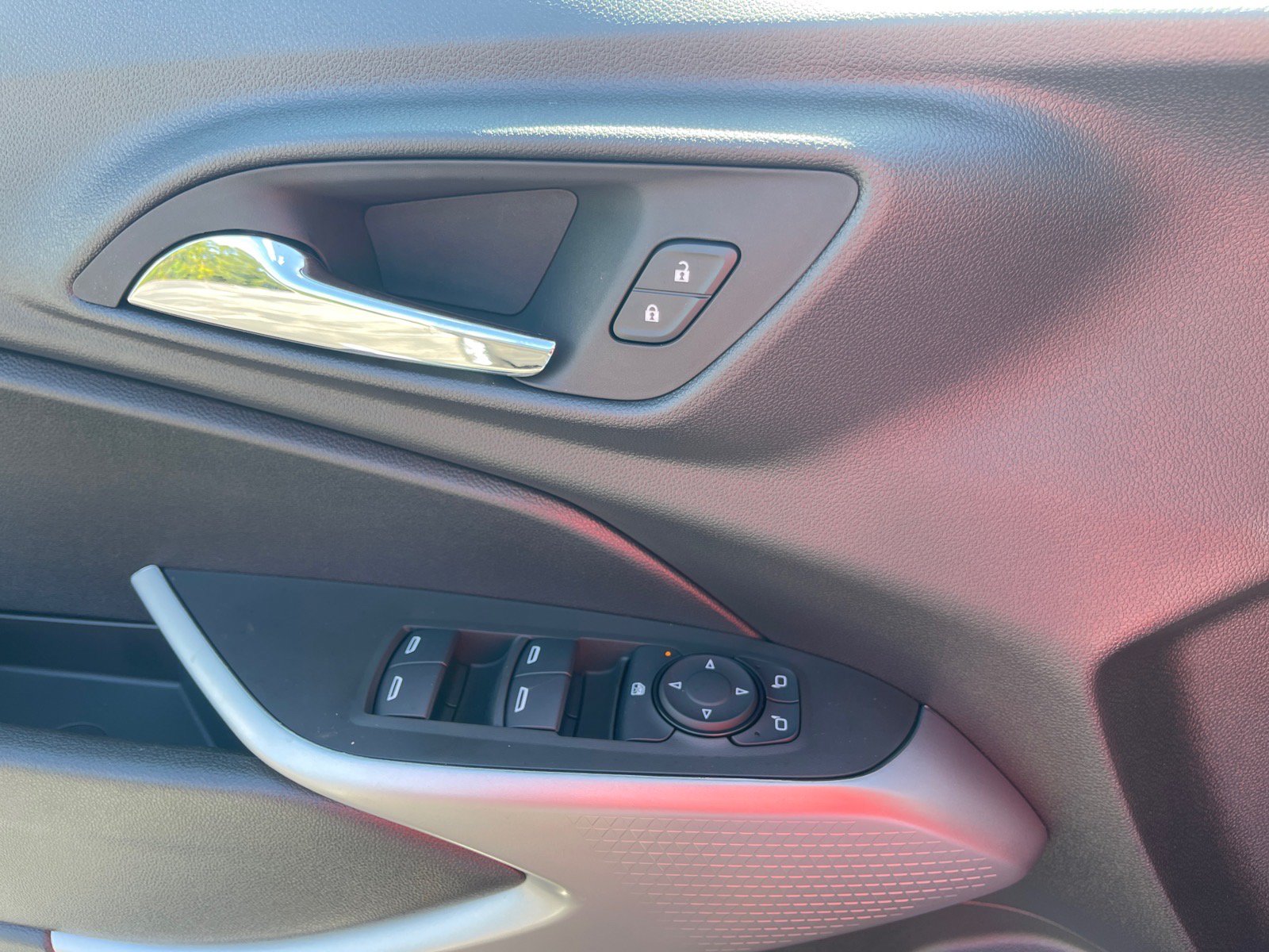 New 2026 Chevrolet Trax LS FWD image 8