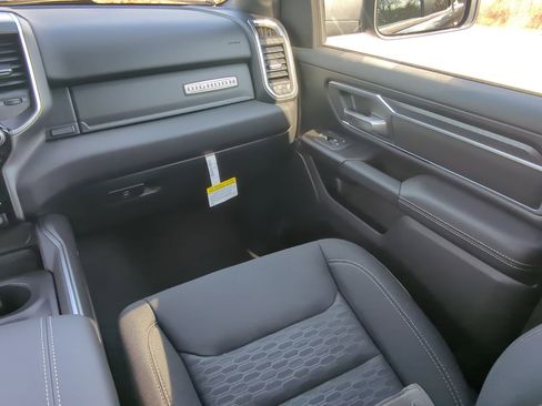 New 2026 RAM 1500 Big Horn AWD/4WD image 15