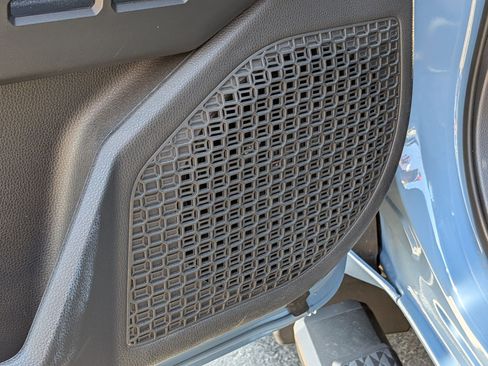 Used 2025 Toyota 4Runner SR5 AWD/4WD image 17