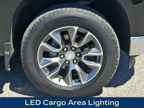 Used 2025 Chevrolet Silverado 1500 LT AWD/4WD image 29