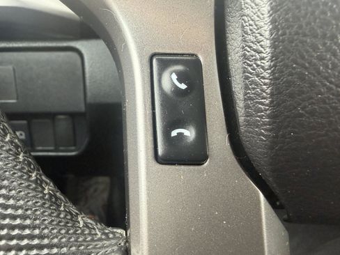 Used 2021 Toyota Tacoma SR5 AWD/4WD image 23