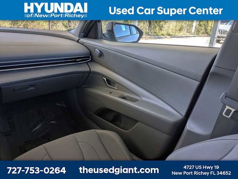 Used 2023 Hyundai Elantra SEL w/ Preferred Accessory Package image 16