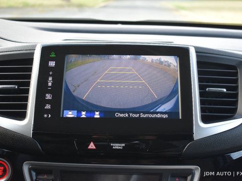 Used 2016 Honda Pilot Touring image 30
