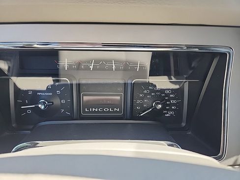 Used 2010 Lincoln Navigator w/ Elite Package image 13