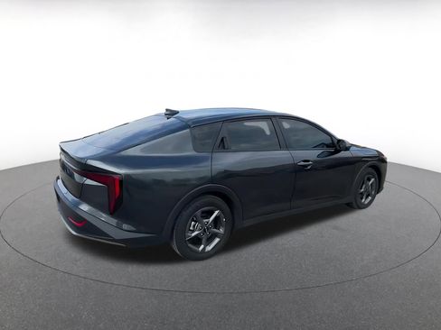 Used 2025 Kia K4 LXS image 15