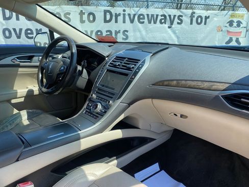 Used 2017 Lincoln MKZ Reserve AWD/4WD image 18