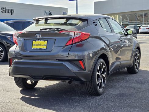 Used 2019 Toyota C-HR XLE image 4