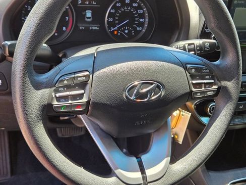 Used 2020 Hyundai Elantra GT FWD image 25