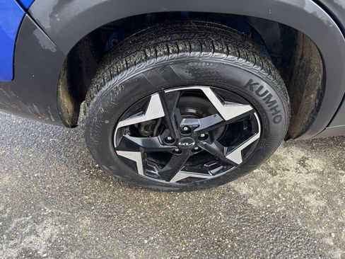 Certified 2025 Kia Seltos S image 17