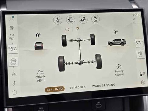Used 2025 Land Rover Discovery Sport S image 13