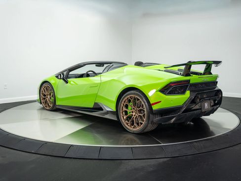 Used 2019 Lamborghini Huracan Performante image 8