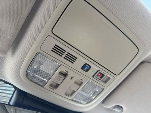 Used 2018 Honda Accord Touring image 14