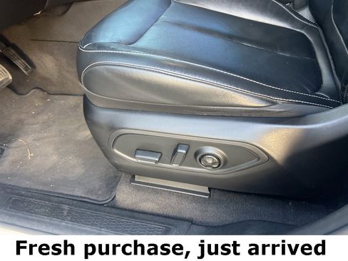 Used 2022 Jeep Grand Cherokee Limited image 9