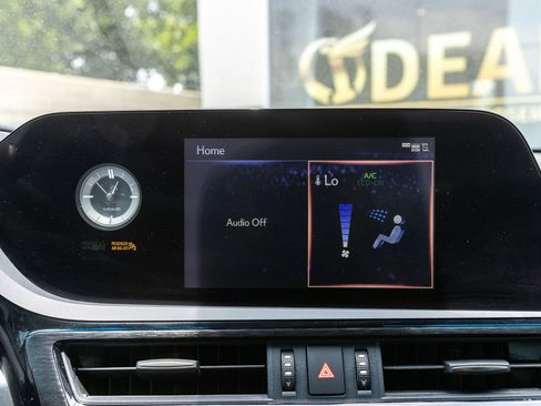 Used 2022 Lexus ES 300h w/ Accessory Package FWD image 16
