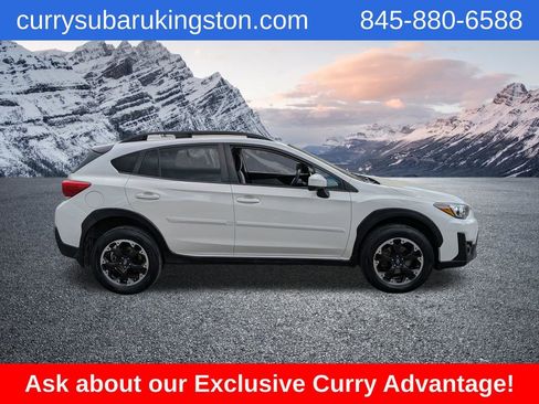 Used 2022 Subaru Crosstrek 2.0i Premium AWD/4WD image 2