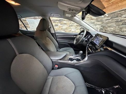Used 2022 Toyota Camry LE w/ Convenience Package FWD image 16