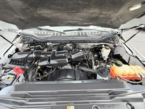 Used 2017 Ford F250 XL w/ Power Equipment Group RWD image 18