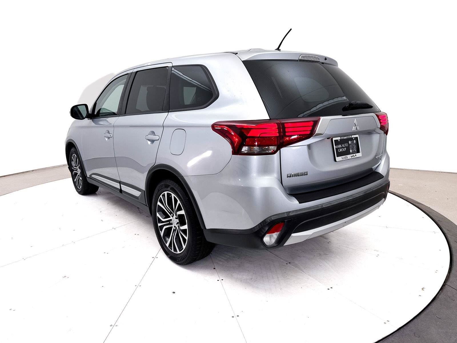 Used 2016 Mitsubishi Outlander SE FWD image 9